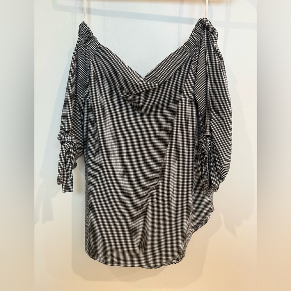 Aritzia Babaton Black and White Gingham Off The Shoulder Top
